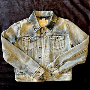 Levi’s Jean Jacket - Women’s Medium - Like New